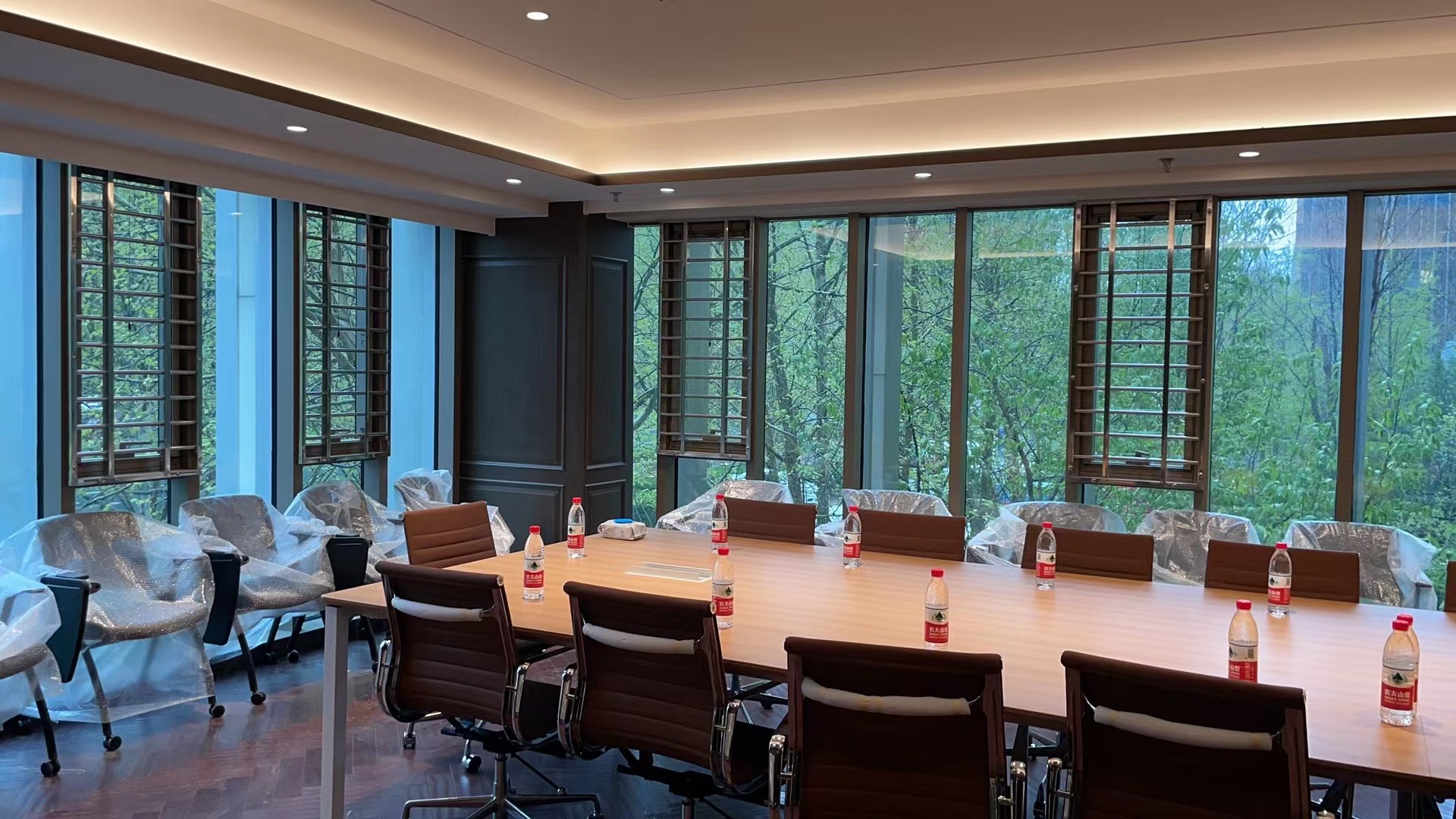 �й��������б���������֧��װ�޸��칤��